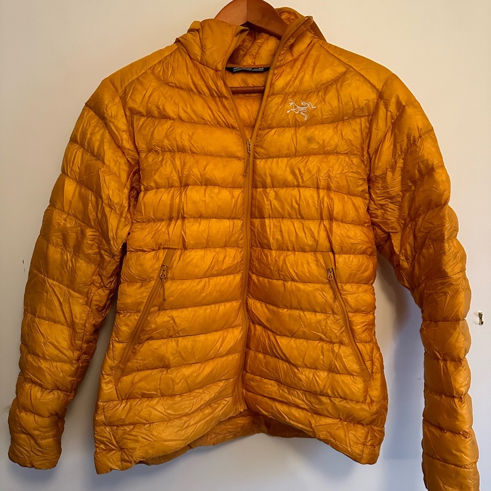 ARCTERYX YELLOW DOWN JACKET
